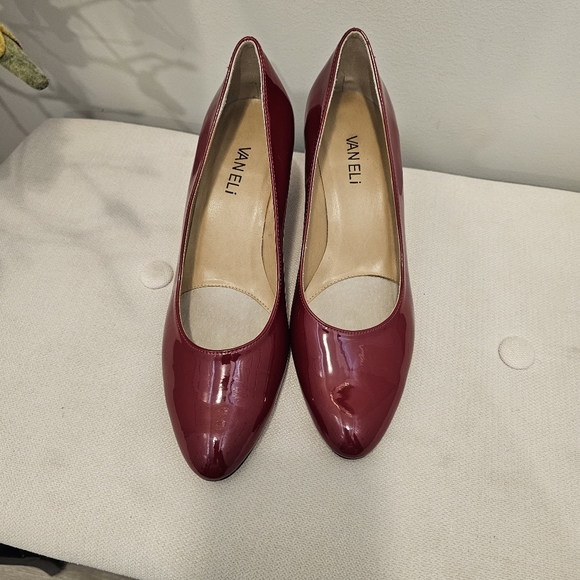 Vaneli Dark Red Patent Comfort Women's Block Heel Courts - US 9 - Picture 10 of 13